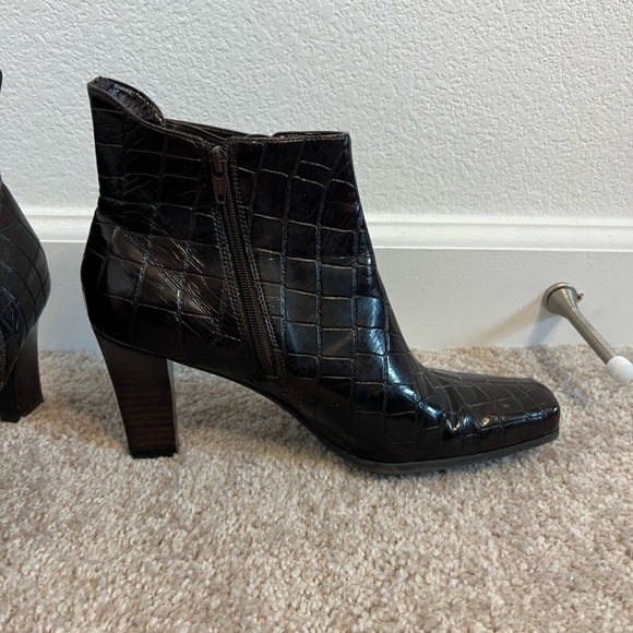 Franco Sarto Women’s‎ Red/Brown Booties Size 7.5 - Picture 5 of 12